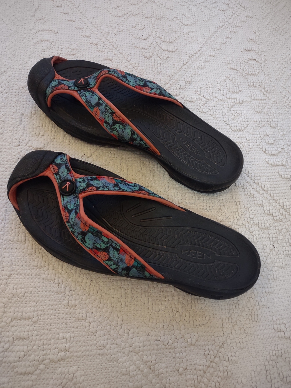 Keen Women's Waimea H2 Black Sandals with Teal and Coral Accents